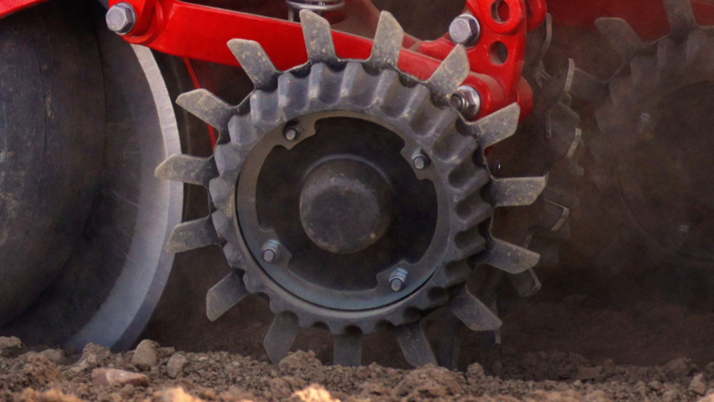 Row cleaner on the Proceed row unit