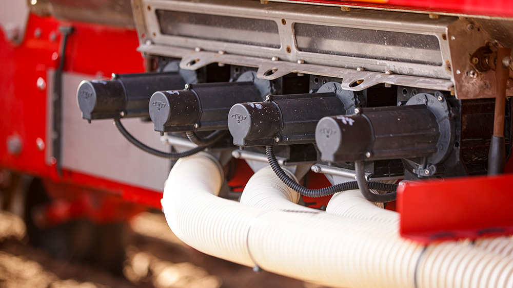 High capacity fertiliser metering with Fenix III
