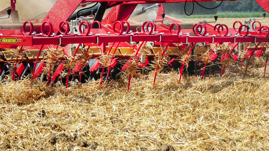 Väderstad Carrier with straw harro