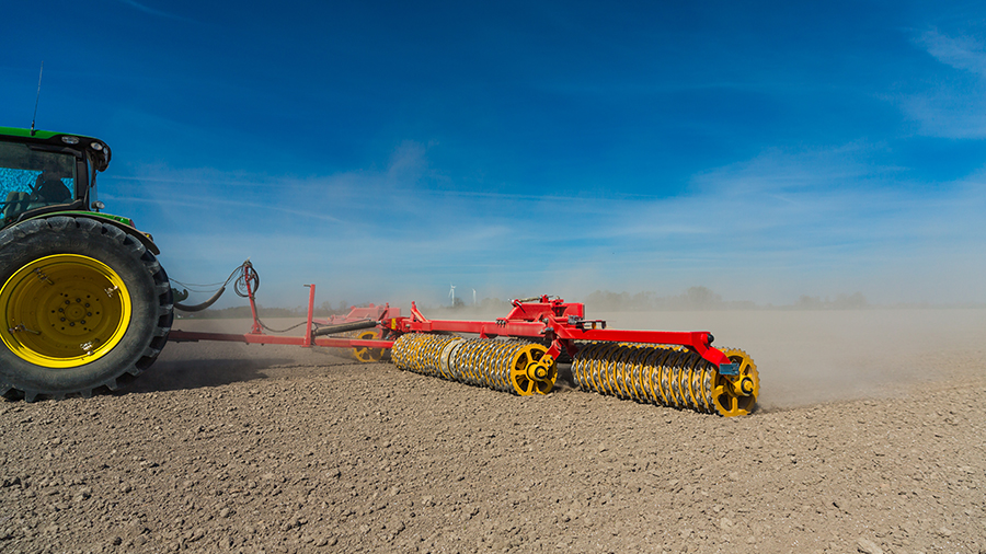 Väderstad Rexius in field