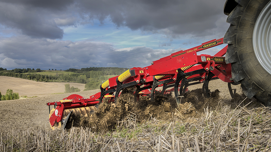 Cultus 350 in field