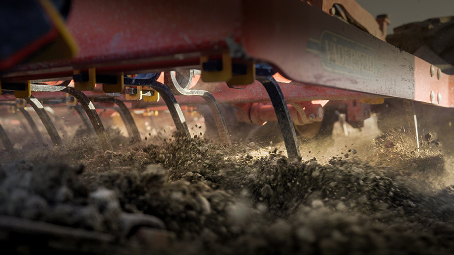 Closeup of the tines while the NZ extreme works the soil